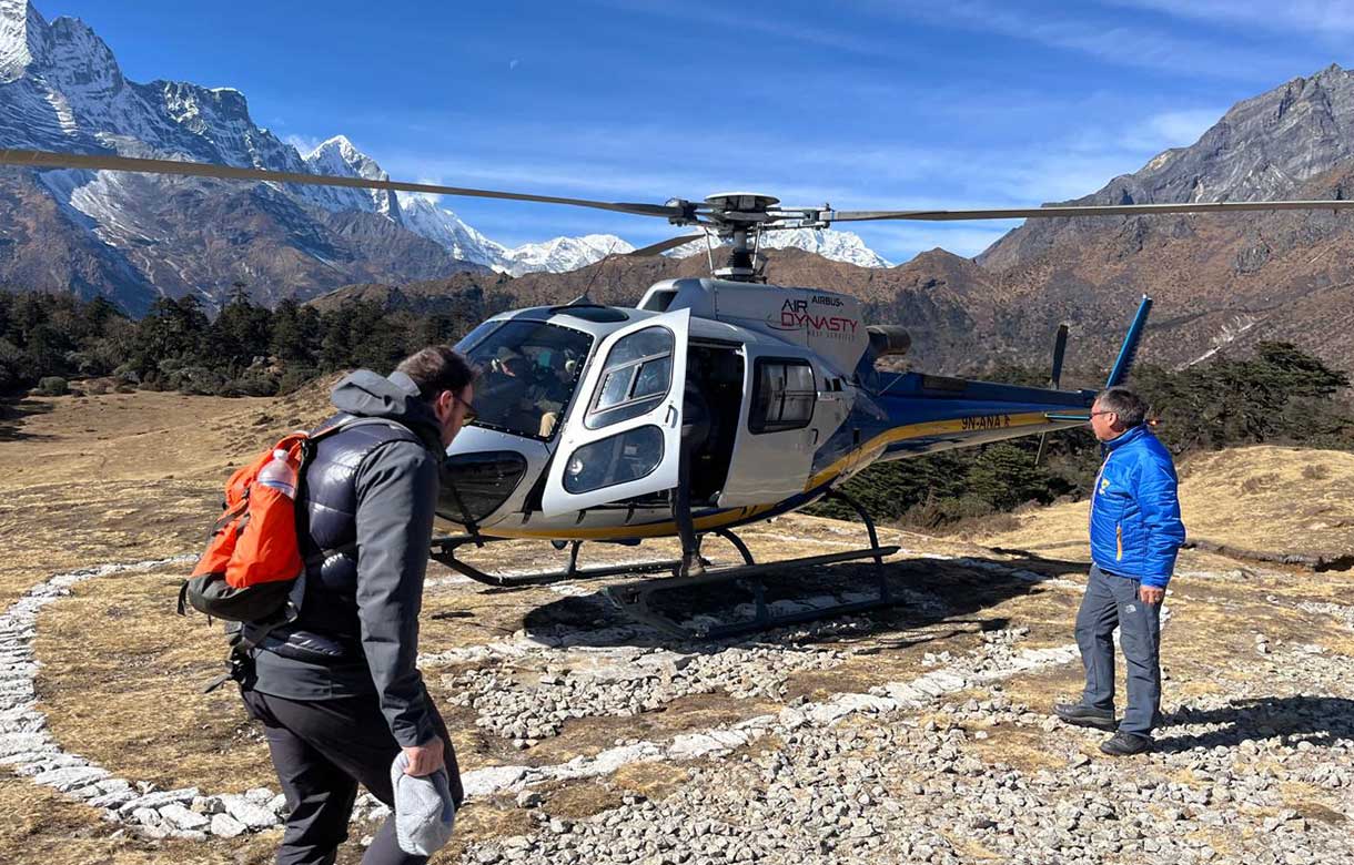 Heliciopter Return In Everest Base Camp