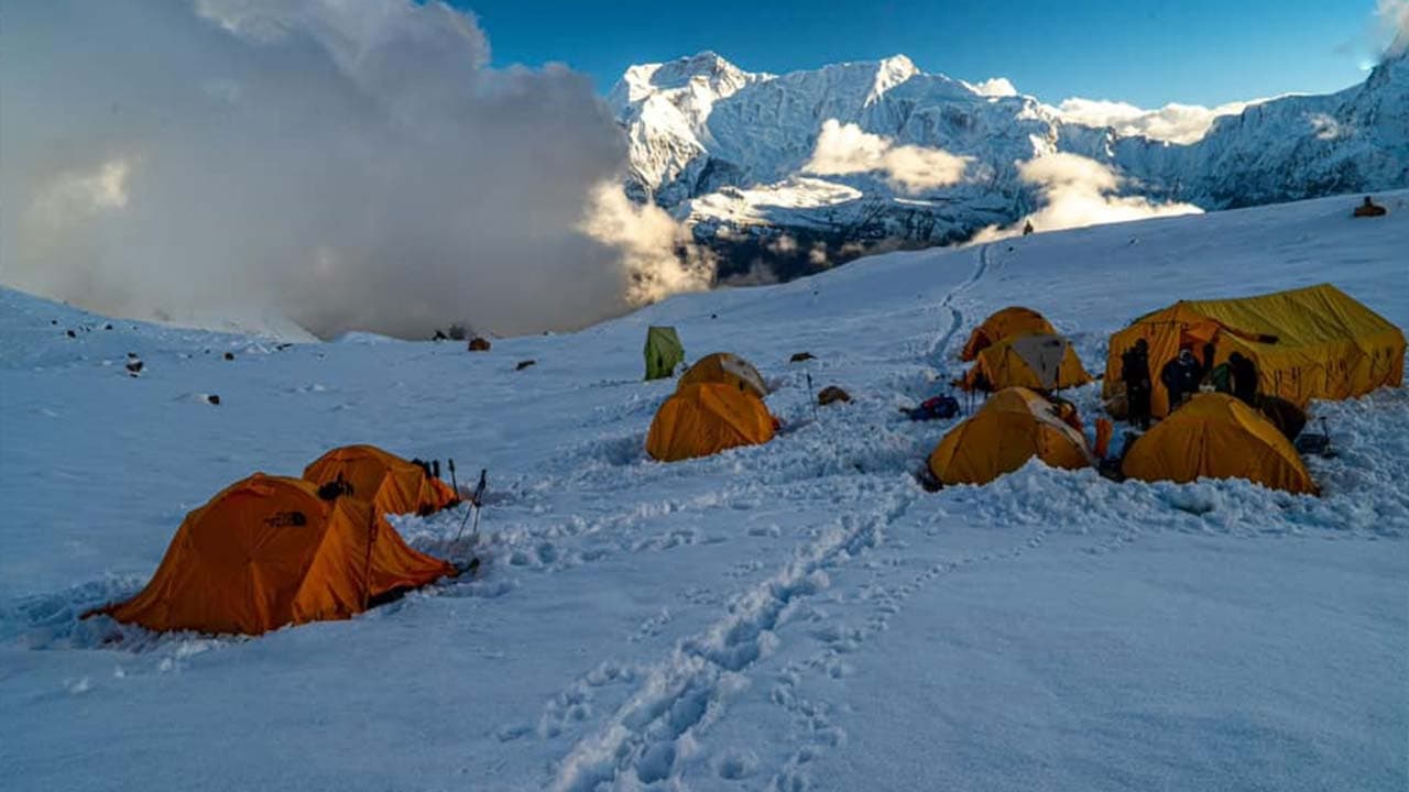 Chulu East Peak Climbing