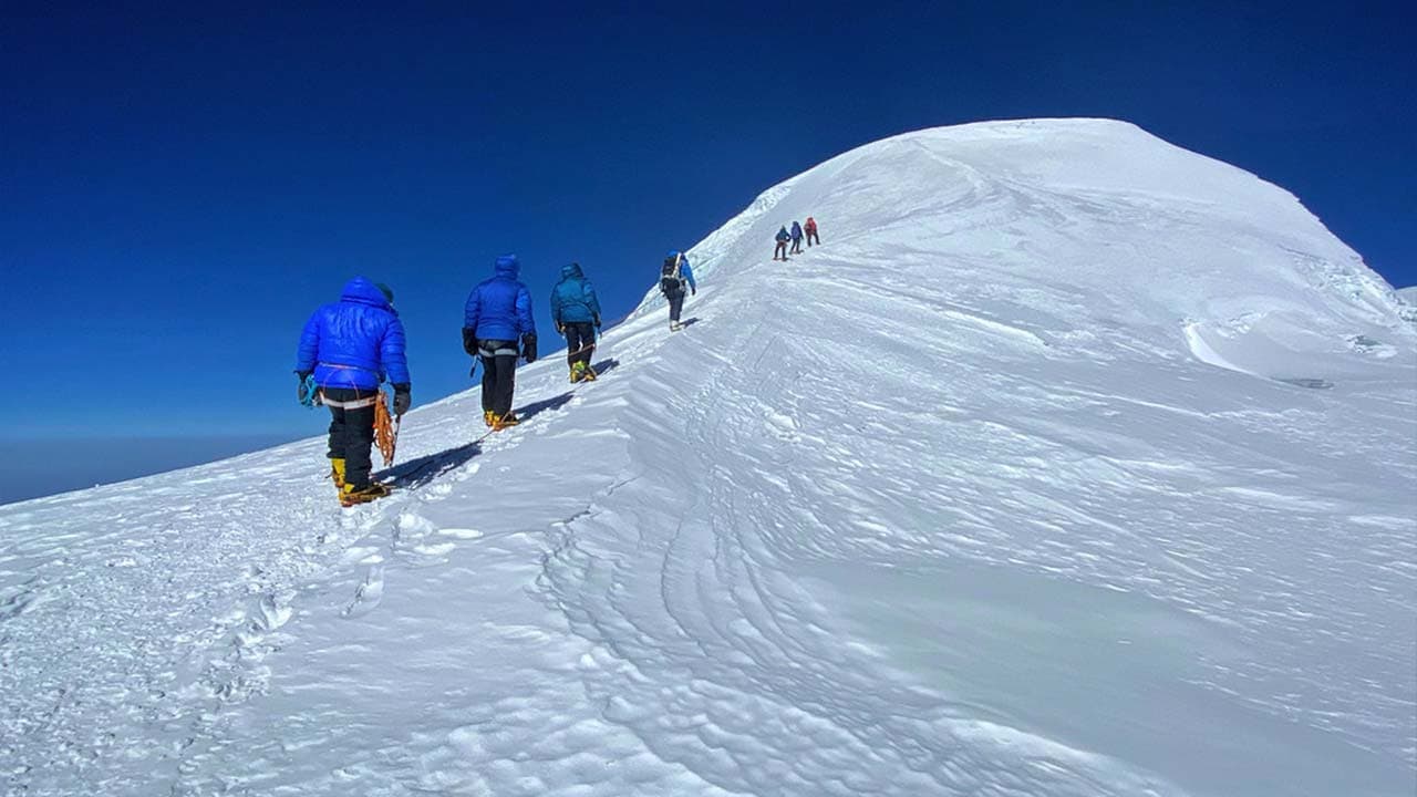 East Chulu Peak Climbing