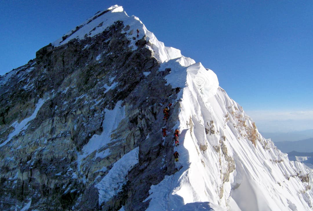 What is the Everest Death Zone? Complete Guide to Mount Everest’s Most Dangerous Altitude