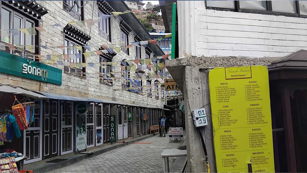 Everest Base Camp Trek 14 Days Itinerary Namchebazar