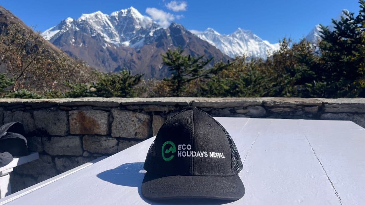 EBC Trek Helicopter Return From Pheriche