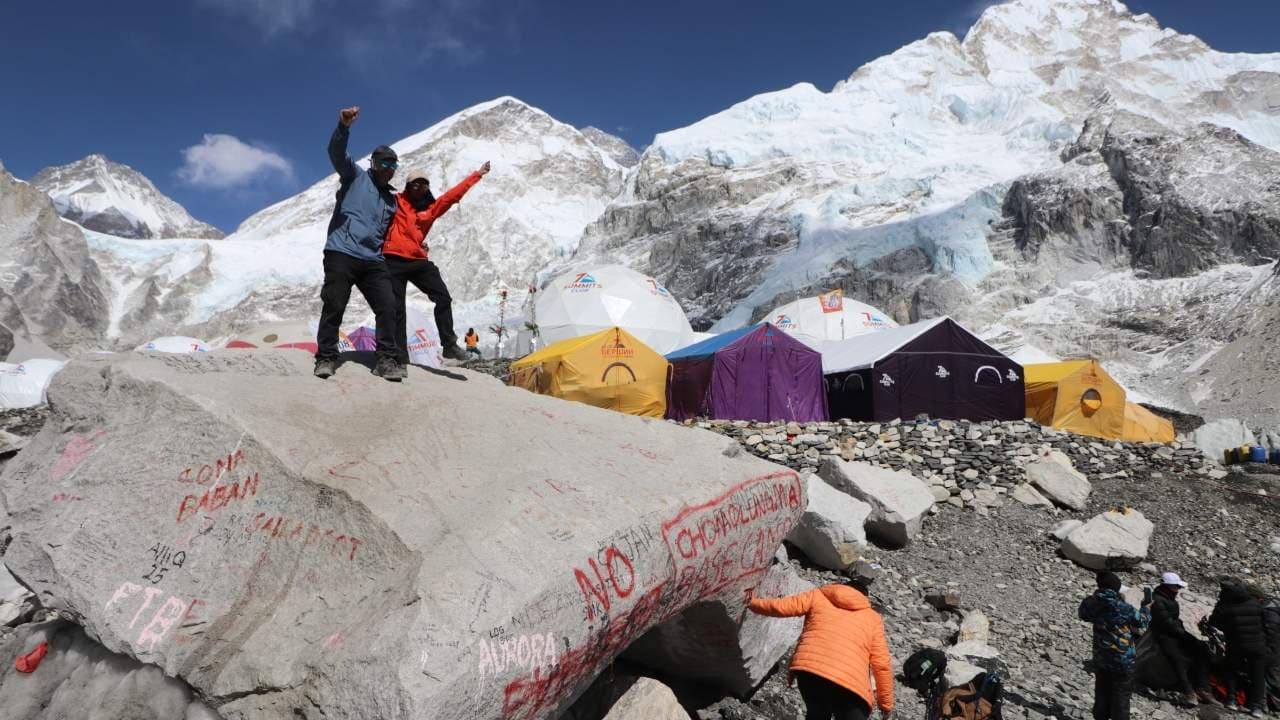 Everest Base Camp Trek With Helicopter Return From Pheriche