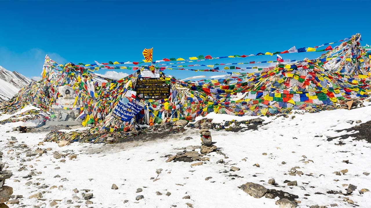 Is Annapurna Circuit Trek Suitable For Seniors?