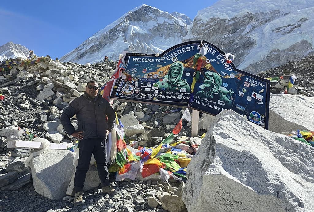 What Is the Success Rate of the Everest Base Camp Trek?